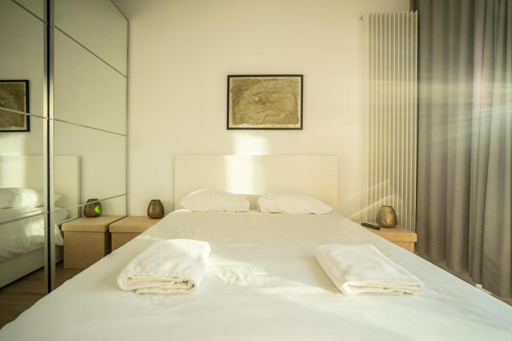 Vipwarsawapartments Onyx Mennica Residence Kültér fotó