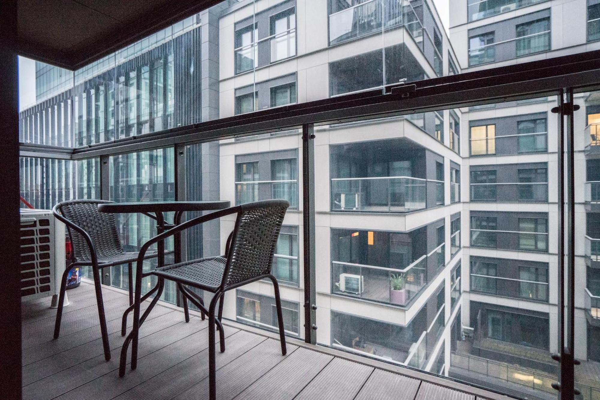 Vipwarsawapartments Onyx Mennica Residence Kültér fotó