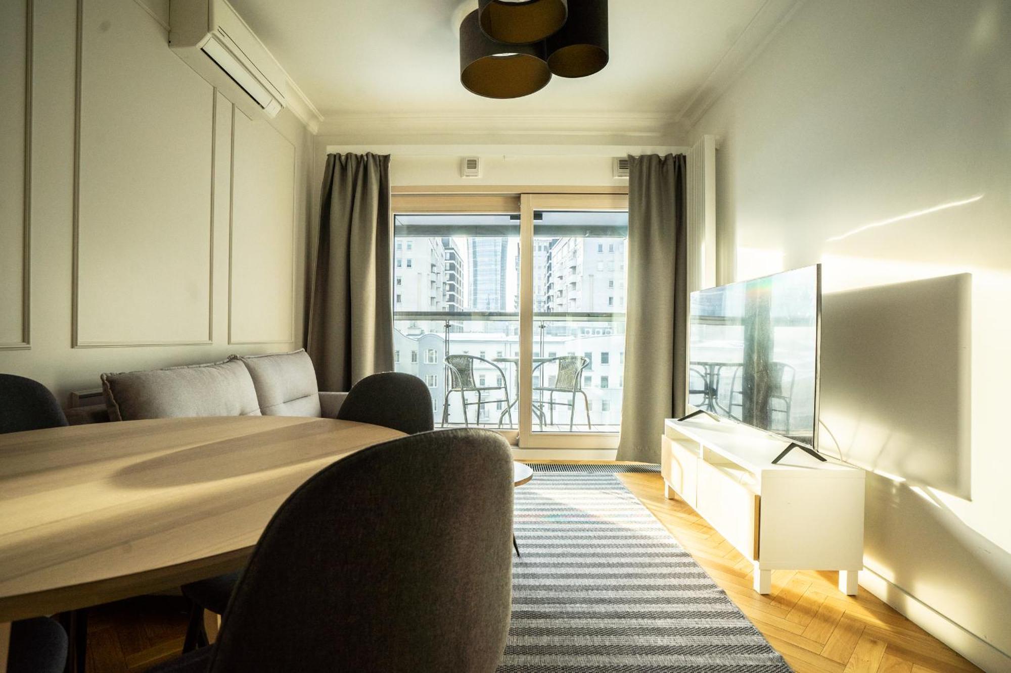 Vipwarsawapartments Onyx Mennica Residence Kültér fotó