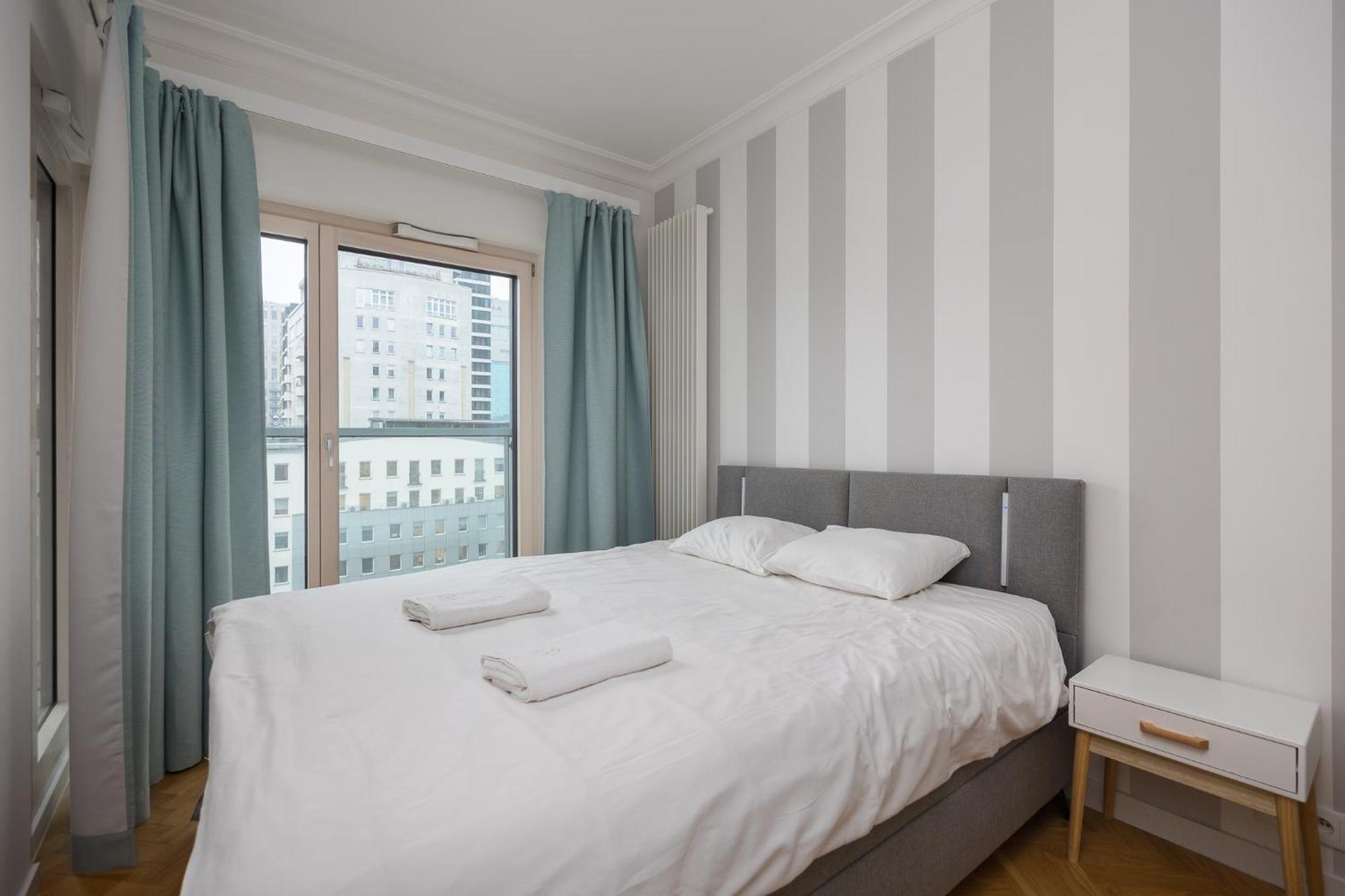 Vipwarsawapartments Onyx Mennica Residence Kültér fotó