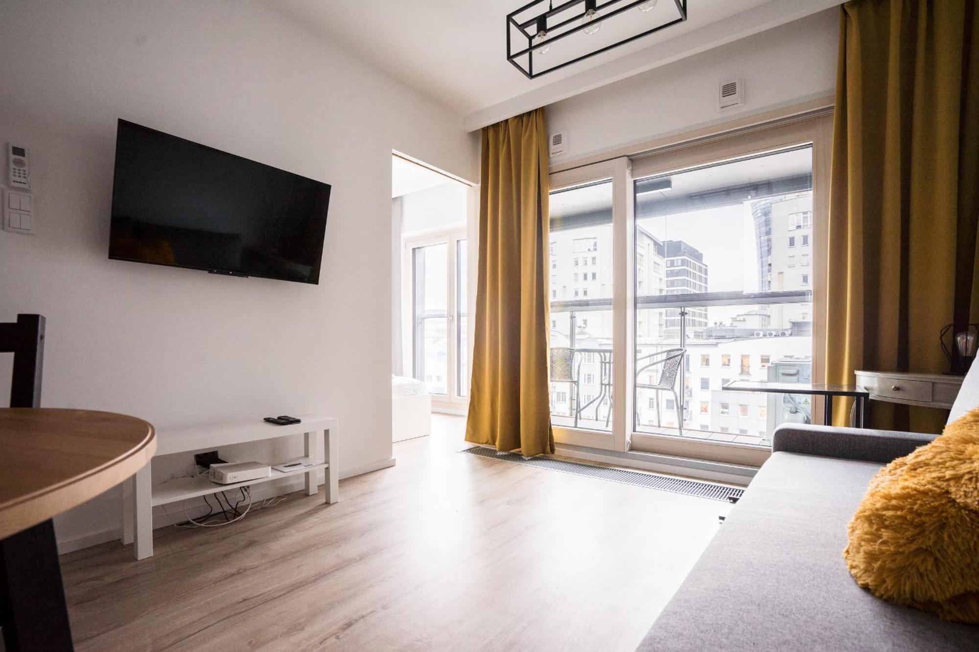 Vipwarsawapartments Onyx Mennica Residence Kültér fotó
