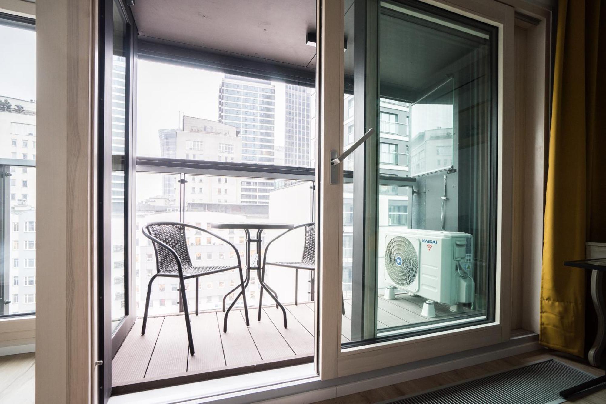 Vipwarsawapartments Onyx Mennica Residence Kültér fotó