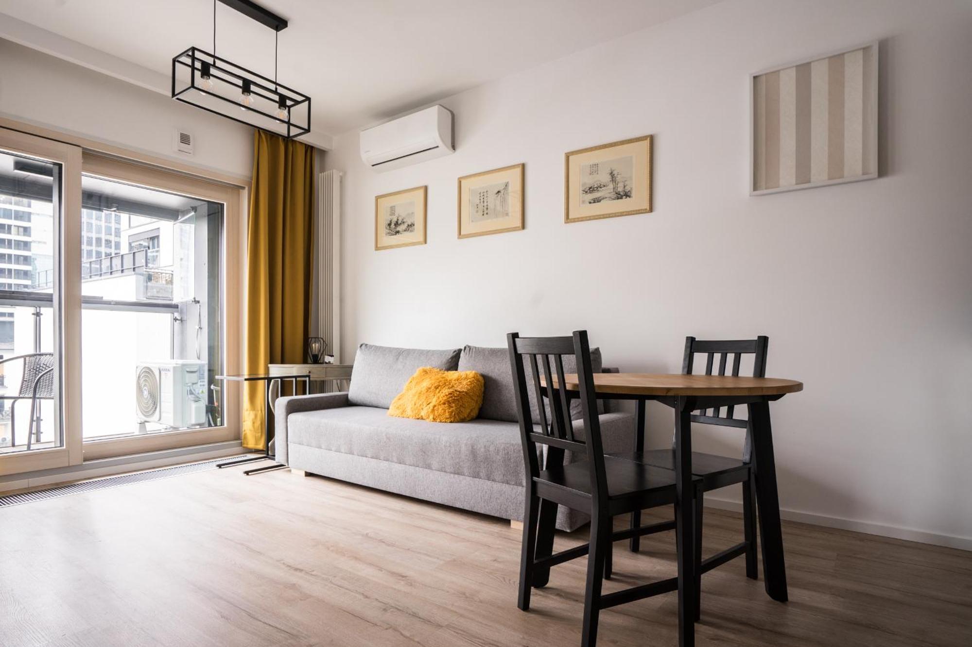 Vipwarsawapartments Onyx Mennica Residence Kültér fotó