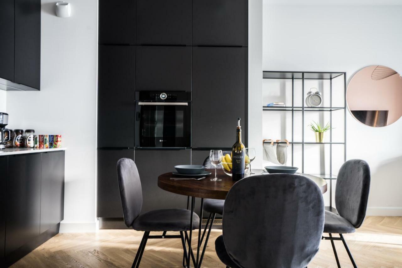 Vipwarsawapartments Onyx Mennica Residence Kültér fotó